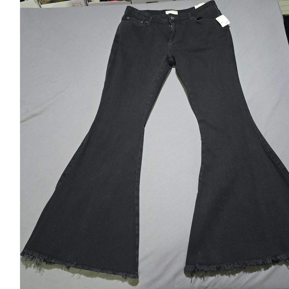We The Free Flare Jeans Women 32 Black‎ Orchid Raw Hem Bell Bottom